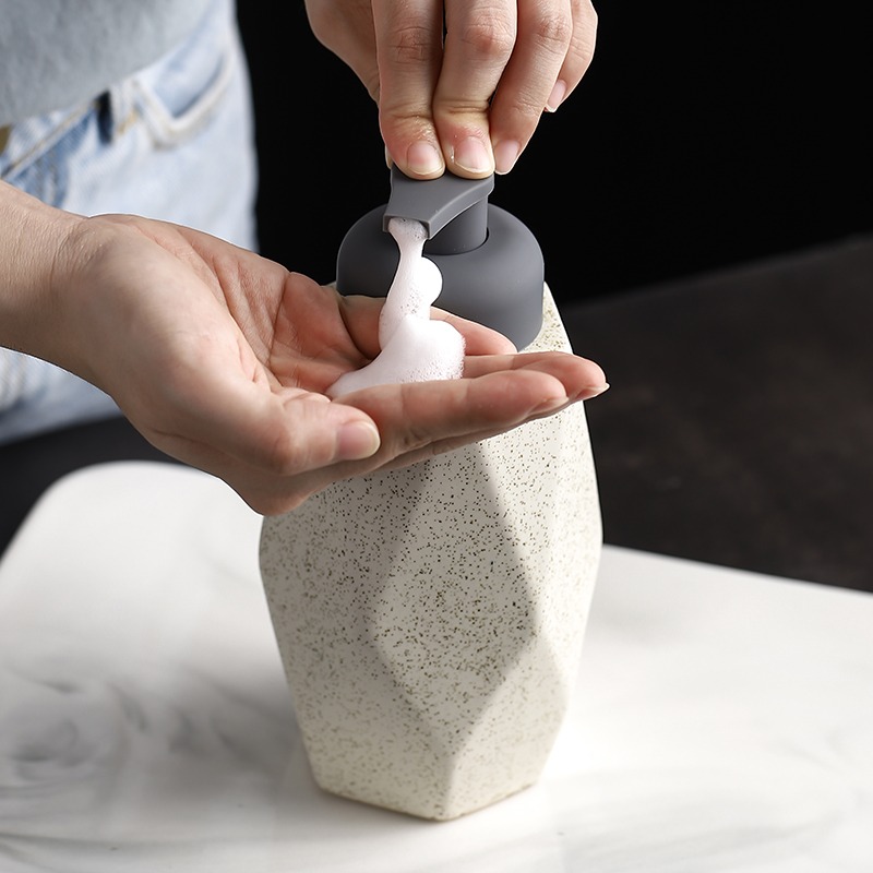 الحمام السيراميك موس موزع ، ال - مراجعة Soap Making Foam وسعره